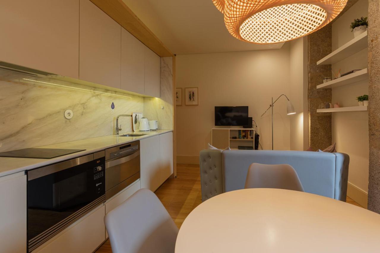Orm - Almada Balcony Apartment Porto Bagian luar foto