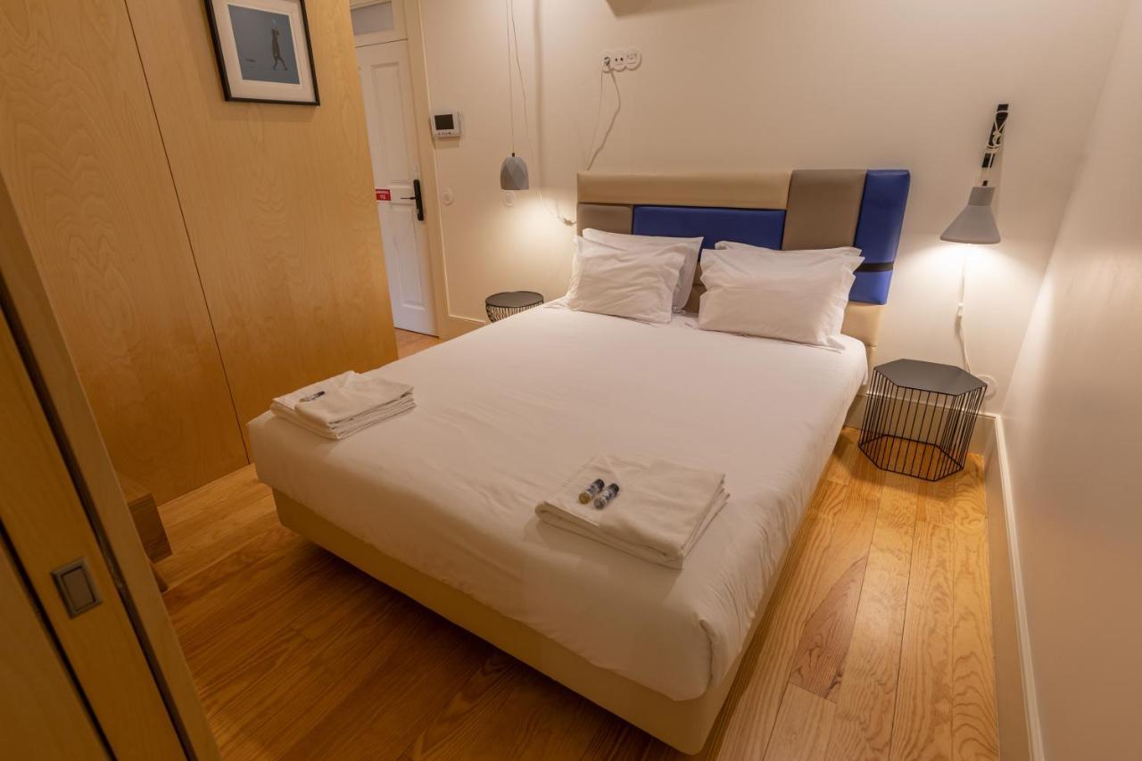 Orm - Almada Balcony Apartment Porto Bagian luar foto